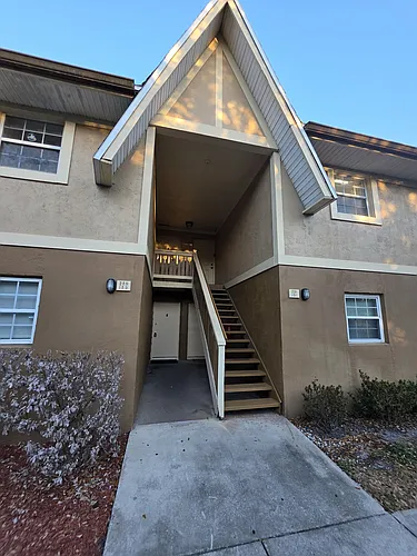 189 Cambridge Ln Photo 1