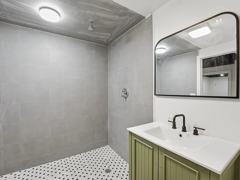 18377 Pleasant View Dr — Photo 16