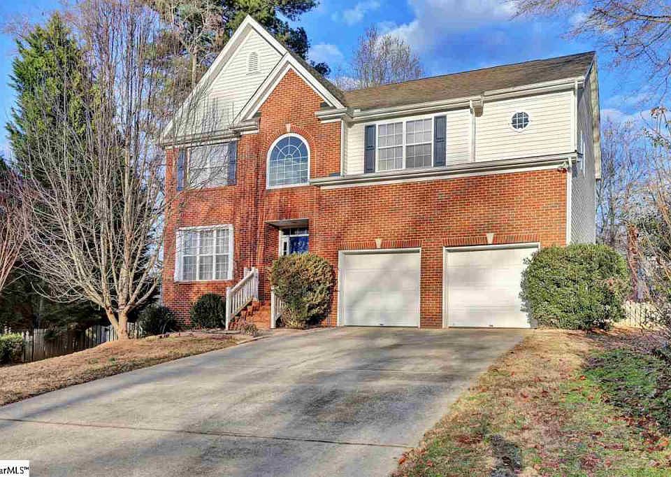 1st image of 15 Featherwood Ct