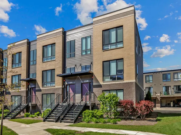 1308 Catalina Ct, Schaumburg, IL 60173