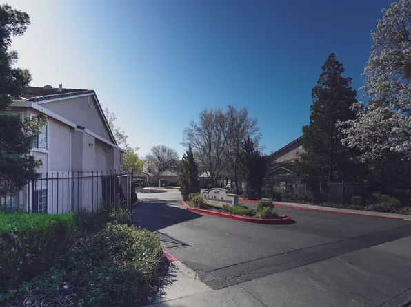 Woodcreek Senior Commons, 1625 Woodcreek Dr APT 44, Fairfield, CA 94534