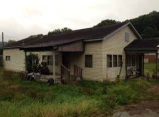 567 Glenview Rd, Crab Orchard, WV 25827