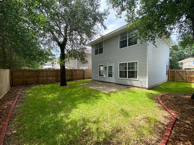 6229 Cottage Woods Dr — Photo 3