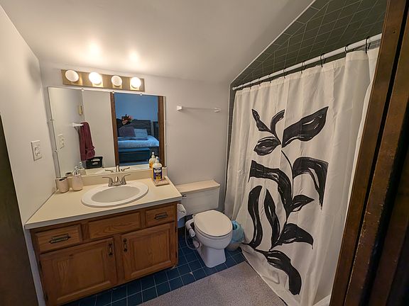 En Suite Bathroom