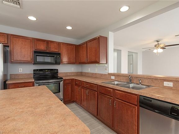 3rd image of 2617 NW 9th St