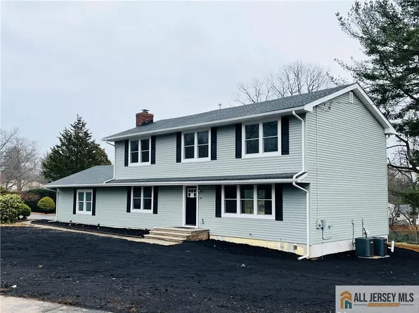 34 Clearview Rd, East Brunswick, NJ 08816