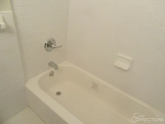 Rented by City Connections Realty | media 25