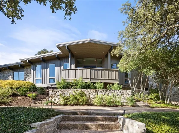 6 Bounty Rd E, Benbrook, TX 76132