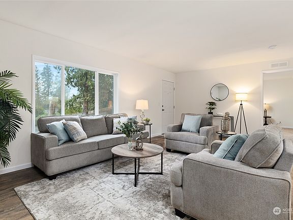 5th image of 21212 Virginia Avenue NE