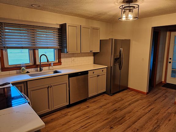 4th image of 191 Hardacre Dr
