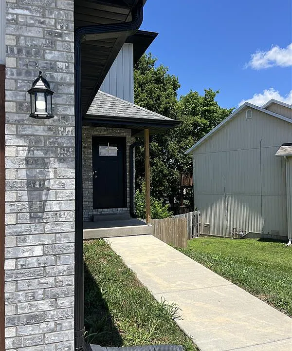 807 E Watermill Cir