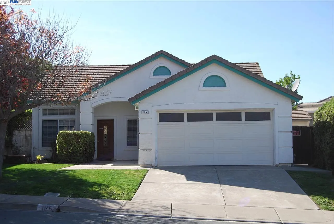 125 Greenmeadow Cir photo 1