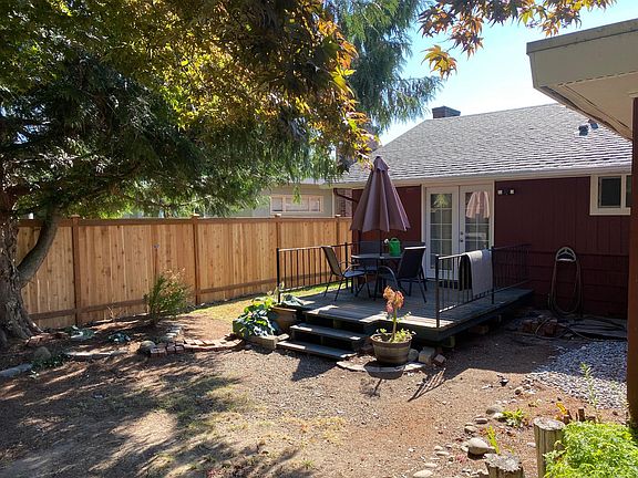 4th image of 21924 Marine View Dr S
