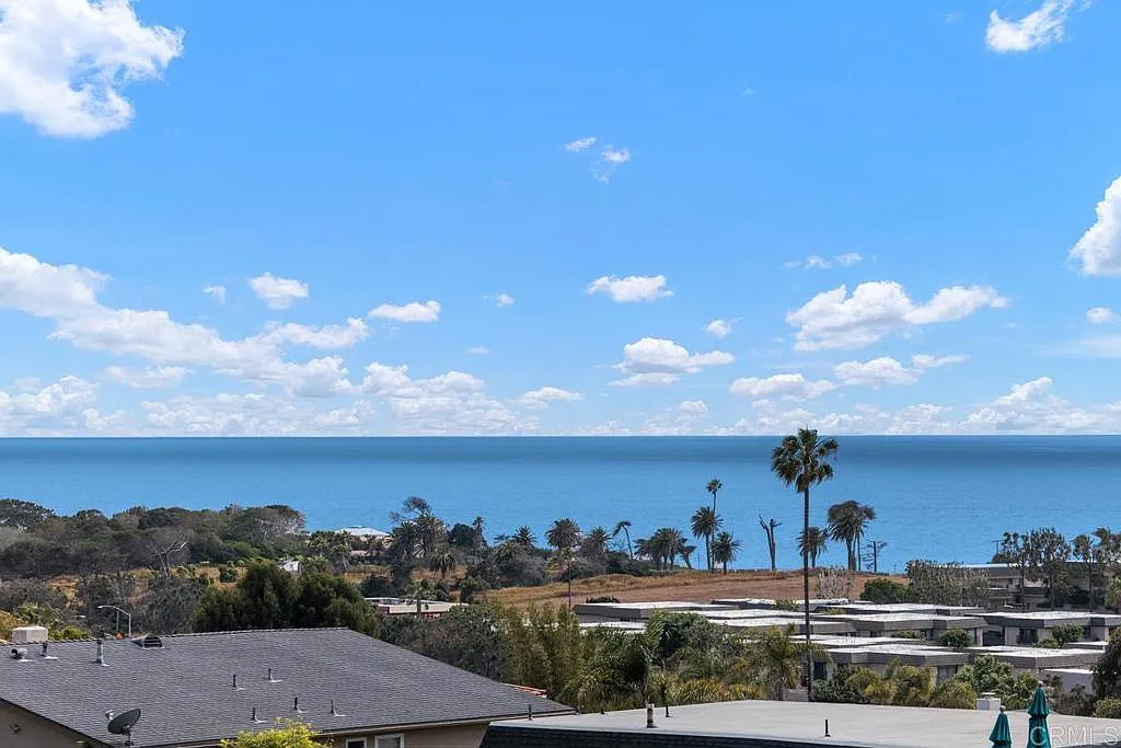 2 bed, 2.0 bath, 1246 sqft, $8,700 — Photo 1