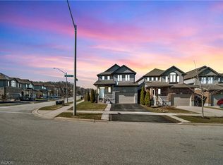 433 Twinleaf St, Waterloo, ON N2V 0B5