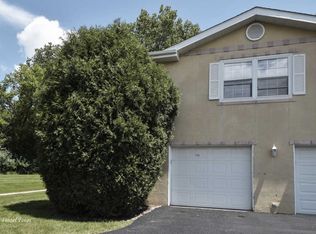 1170 Greenwood Cir UNIT 1170, Woodstock, IL 60098