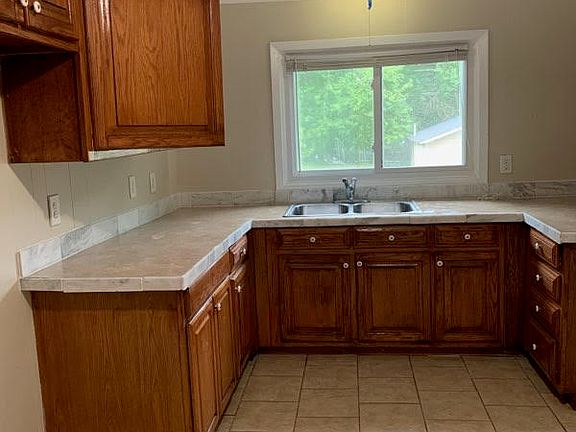 4th image of 2634 S Calvary St