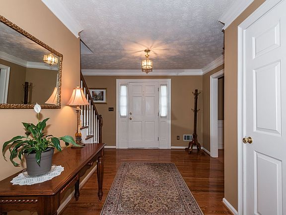 4th image of 1344 Wynford Walk SW