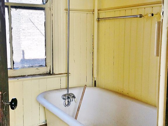 5th image of 1808 Vine St