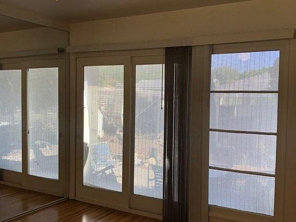 4th image of 10330 Woodman Ave