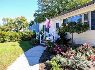 14 Nelson Cir, East Brunswick, NJ 08816