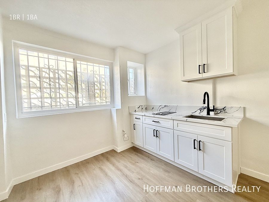 1st image of 401 S Saint Andrews Pl #1B