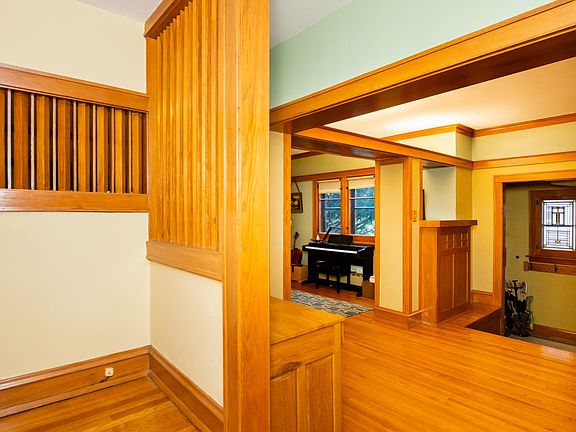 Look at that prairie influenced woodwork