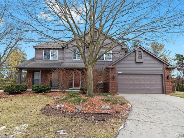 22824 Braydon Ct, Novi, MI 48374
