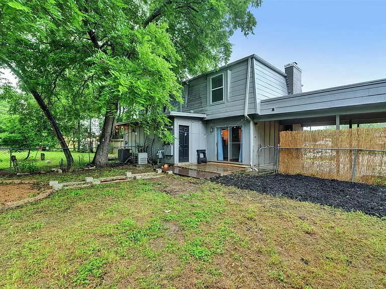 1302 E Saint Johns Ave #A — Photo 23