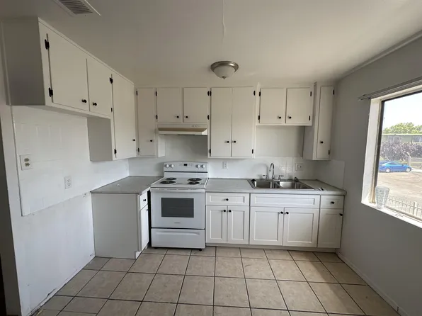 Z-Cal, 2121 California Ave, Bakersfield, CA 93304