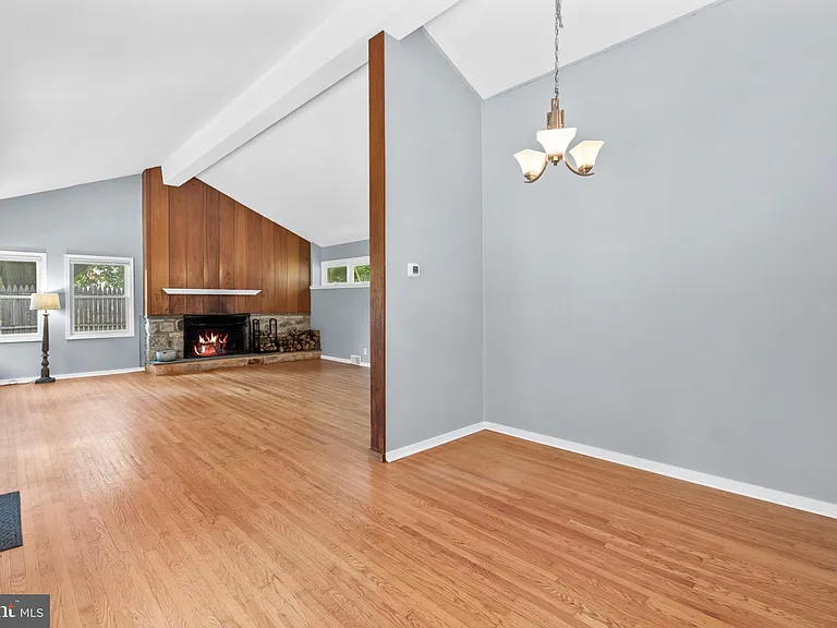 1457 Meetinghouse Rd — Photo 7