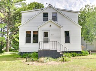 6413 W Duluth Pl, Sturgeon Bay, WI 54235