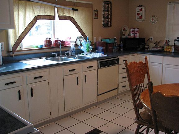 5th image of 698 Brandi Ln