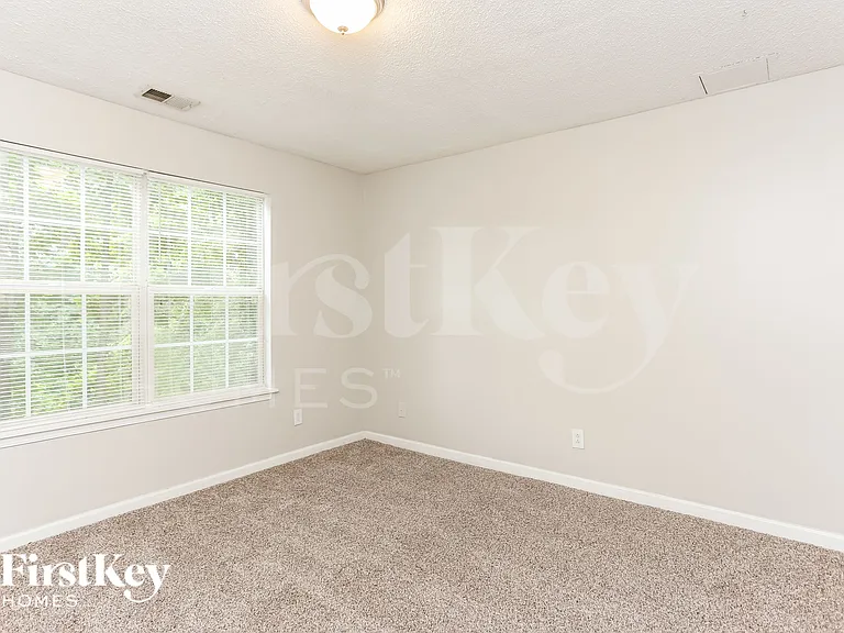 721 Peteywood Dr — Photo 12