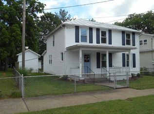 206 6th St, Grottoes, VA 24441