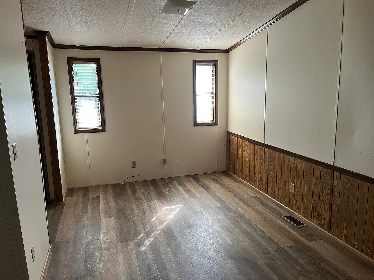 3 bed, 2128 sqft, $1,150 — Photo 4