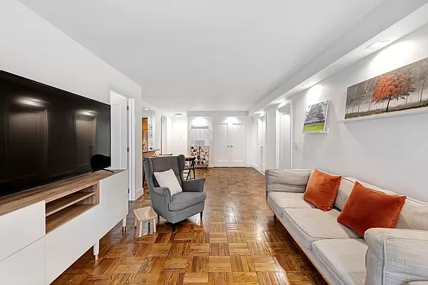 1st image of 136 E 56th St APT 3J