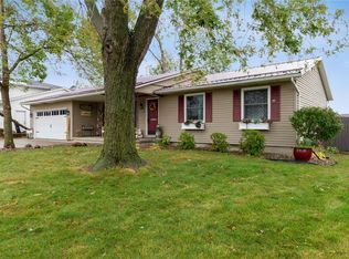 2715 Clark Ave, Marion, IA 52302