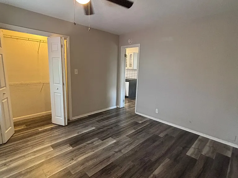 918 24th Ave N #12 — Photo 4