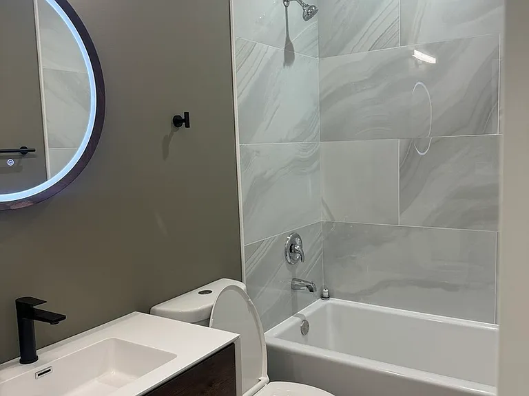 3723 S Lake Park Ave #0 — Photo 7