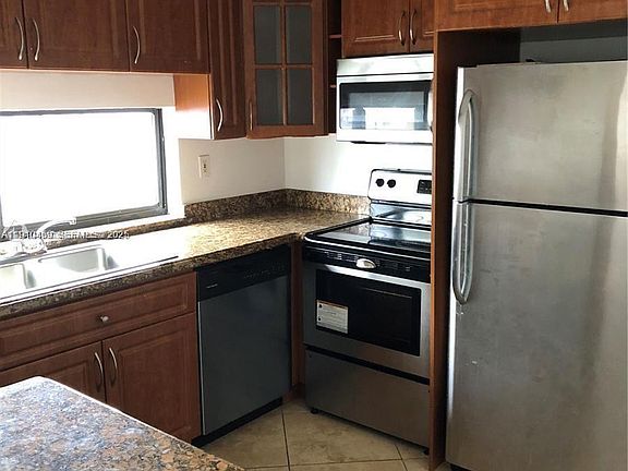 4th image of 16909 N Bay Rd APT 711