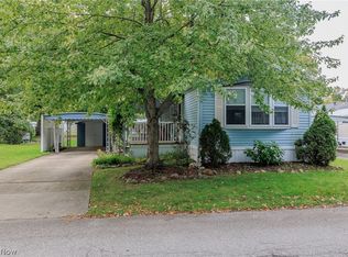 31 Grand Blvd, Olmsted Falls, OH 44138