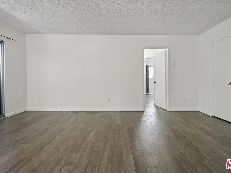 1012 7th St #20 — Photo 8