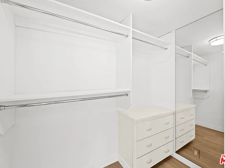 244 S Almont Dr — Photo 47