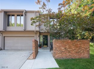 3022 Fox Run, Des Moines, IA 50321