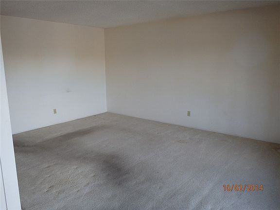 4th image of 924 Shorewood Dr APT 56