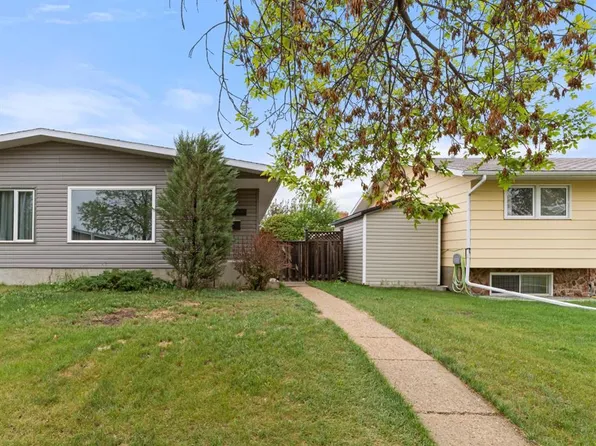 4303 A W 65th St, Camrose, AB T4V 2J6