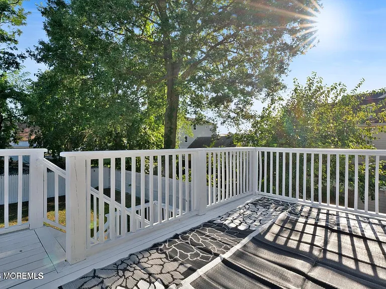 401 Spruce St — Photo 22