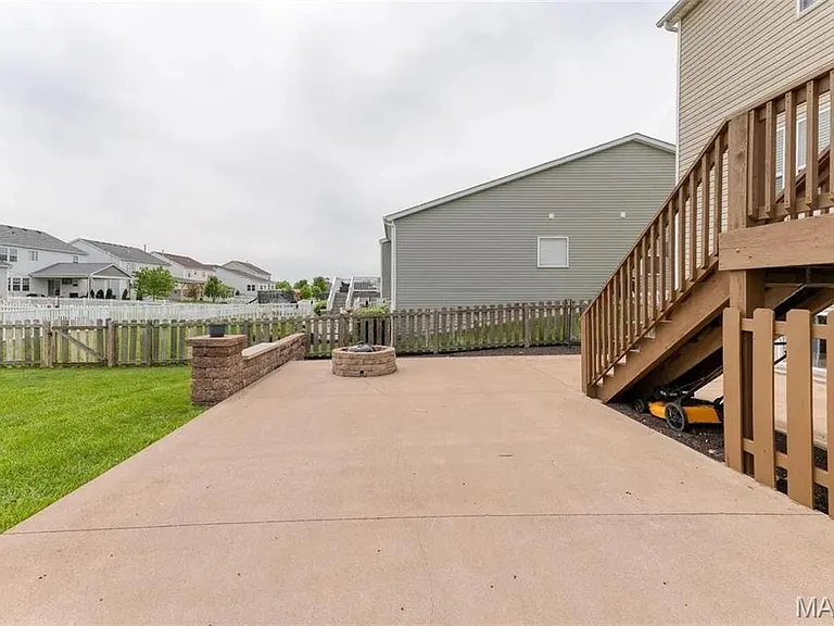 1824 English Oak Dr — Photo 21