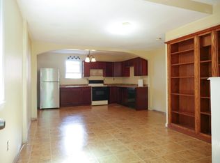 216 Norfolk St, Worcester, MA 01604